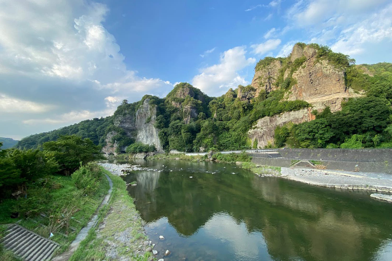 グランピングヒル八面山荘